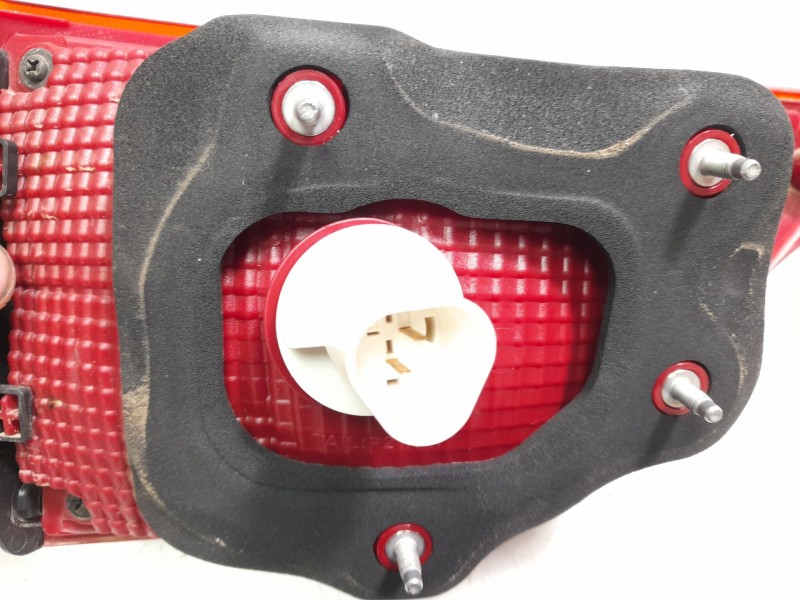 Recambio de piloto trasero derecho interior para kia sportage drive 4x2 referencia OEM IAM 92406F1500  