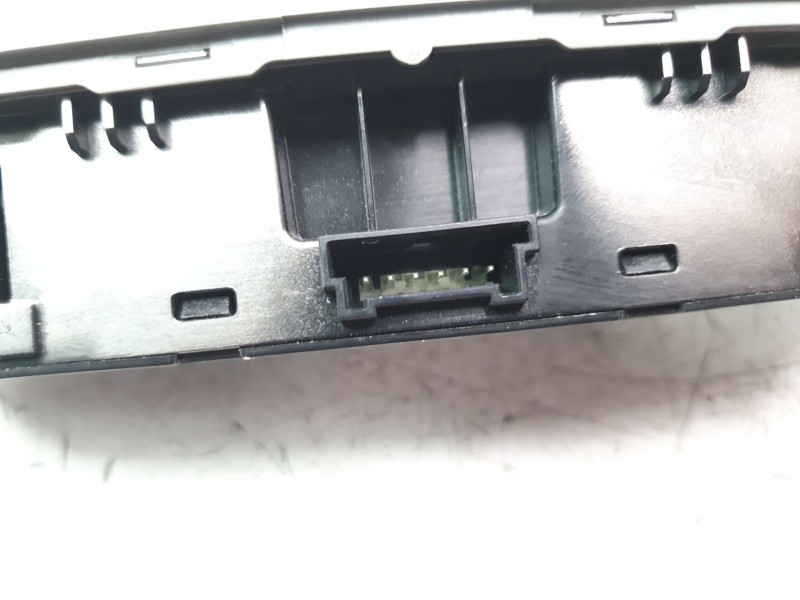 Recambio de luz interior para audi q2 (gab) 1.0 tfsi referencia OEM IAM 8V0947111B  