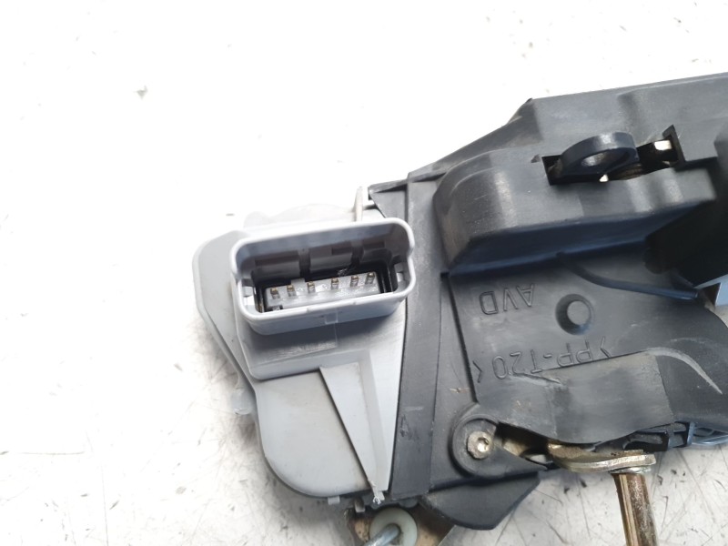 Recambio de cerradura puerta delantera derecha para citroën xsara picasso (n68) 2.0 hdi referencia OEM IAM 9136J3  