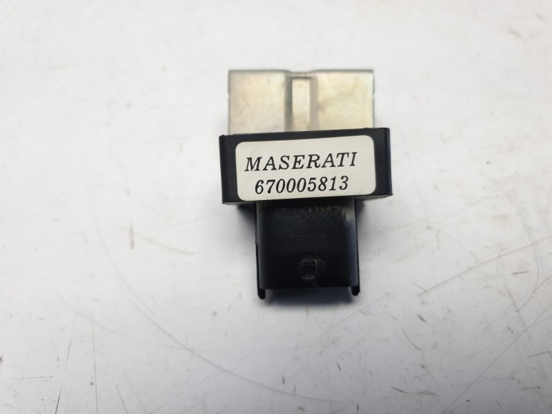Recambio de modulo electronico para maserati ghibli iii (m157) 3.0 referencia OEM IAM 670005813  