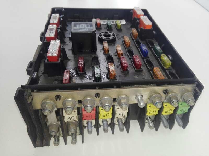 Recambio de caja reles / fusibles para volkswagen passat berlina (3c2) r line referencia OEM IAM 3C0937125 63592777 