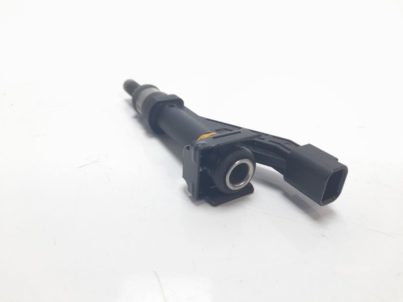 Recambio de inyector para kia stonic (ybcuv) concept referencia OEM IAM 3531008000  