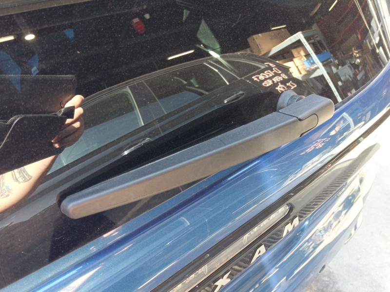 Recambio de brazo limpia trasero para aixam uv/51/af0a s9 referencia OEM IAM   