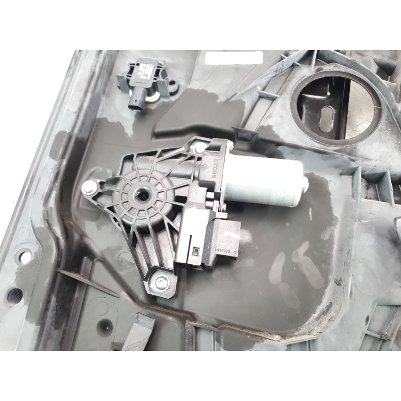 Recambio de elevalunas trasero derecho para mercedes-benz clase gl (x166) gl 350 bluetec 4matic (166.824) referencia OEM IAM A16