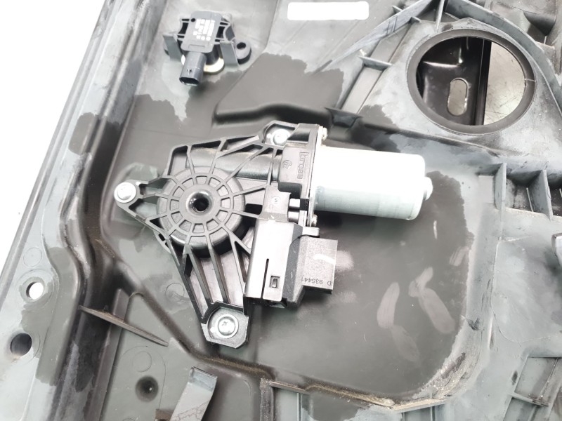 Recambio de elevalunas trasero derecho para mercedes-benz clase gl (x166) gl 350 bluetec 4matic (166.824) referencia OEM IAM A16