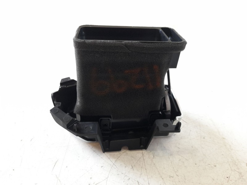 Recambio de aireador izquierdo para mazda cx-5 2.0 cat referencia OEM IAM K12364830  