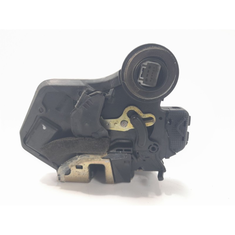 Recambio de cerradura puerta trasera izquierda para toyota land cruiser (j12) 3.0 turbodiesel referencia OEM IAM 6906060090  