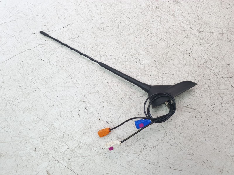 Recambio de antena para citroën c3 shine referencia OEM IAM 9819669580  