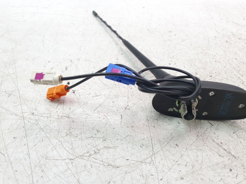 Recambio de antena para citroën c3 shine referencia OEM IAM 9819669580  