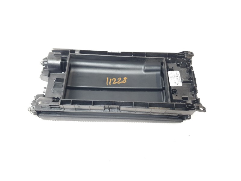 Recambio de apoyabrazos central para mercedes-benz clase glb (bm 247) 1.3 cat referencia OEM IAM 17768062039H15  