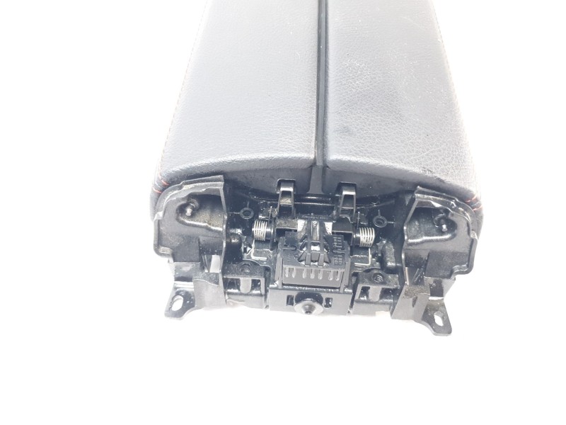 Recambio de apoyabrazos central para mercedes-benz clase glb (bm 247) 1.3 cat referencia OEM IAM 17768062039H15  