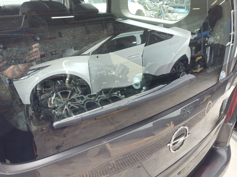 Recambio de brazo limpia trasero para opel combo e tour / life (k9) 1.5 referencia OEM IAM   