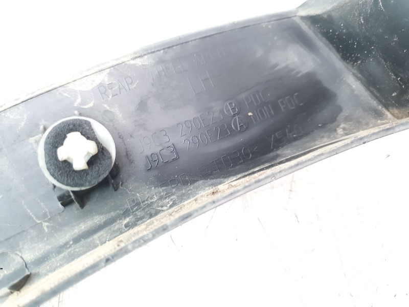 Recambio de aletin trasero izquierdo para jaguar e-pace 2.0 diesel cat referencia OEM IAM J9C3290E23  
