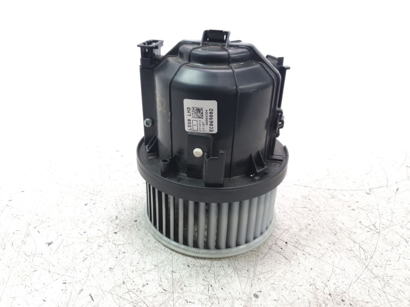 Recambio de ventilador calefaccion para jaguar e-pace 2.0 diesel cat referencia OEM IAM EC069002  