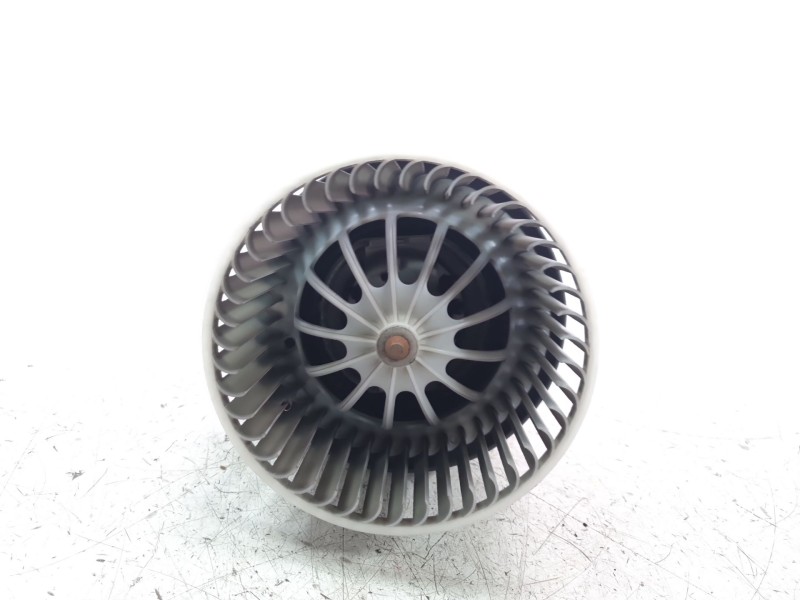 Recambio de ventilador calefaccion para jaguar e-pace 2.0 diesel cat referencia OEM IAM EC069002  