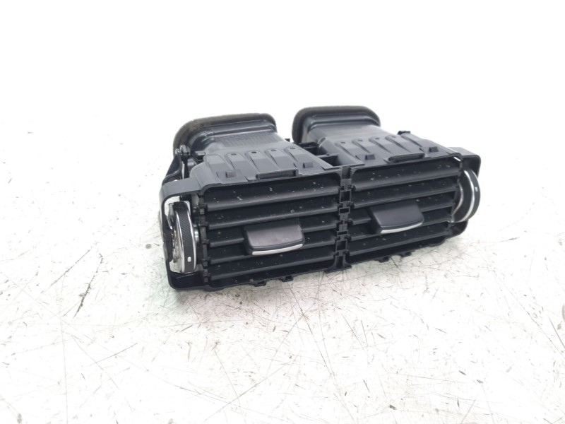Recambio de rejilla aireadora para jaguar e-pace 2.0 diesel cat referencia OEM IAM GJ32014A22AA  