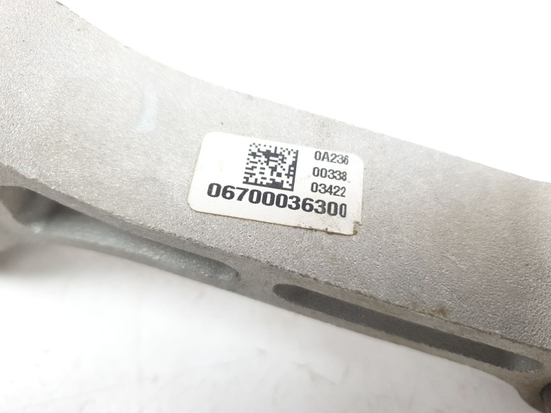 Recambio de soporte motor derecho para maserati ghibli iii (m157) 3.0 referencia OEM IAM 670003630  
