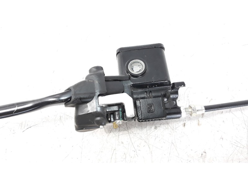Recambio de bomba freno para yamaha tricity 300 referencia OEM IAM BOMBAFRENO  