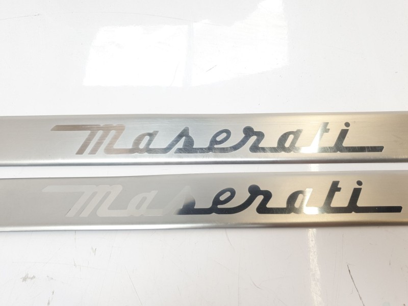 Recambio de moldura para maserati ghibli iii (m157) 3.0 referencia OEM IAM 670078580  