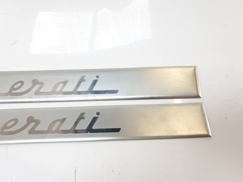 Recambio de moldura para maserati ghibli iii (m157) 3.0 referencia OEM IAM 670078580  