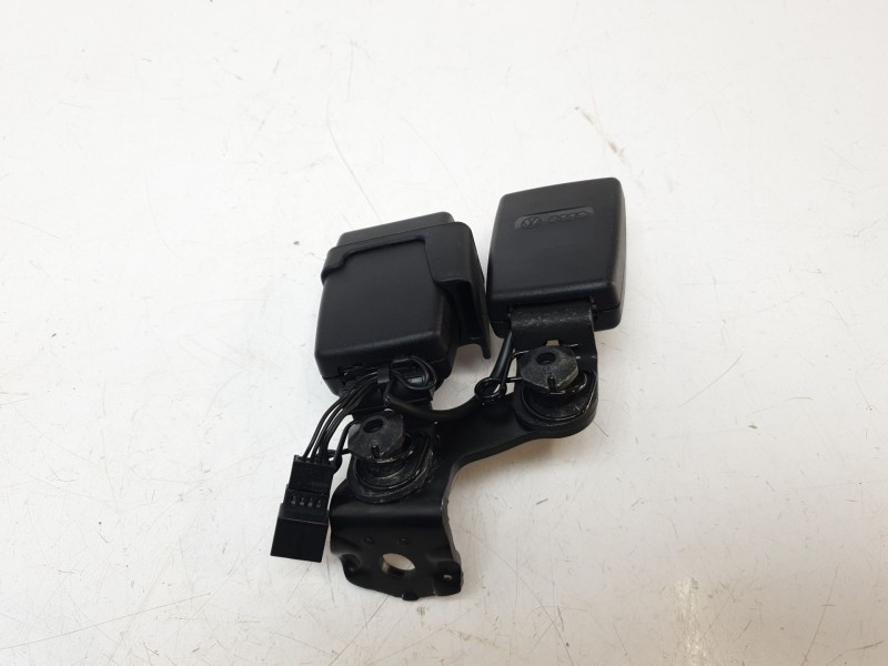 Recambio de enganche cinturon trasero izquierdo para audi q3 (8ug) attraction quattro referencia OEM IAM 4G0857739A9B9  