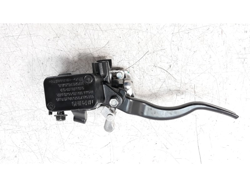 Recambio de bomba freno para yamaha tricity 300 referencia OEM IAM 2CMF580A10  
