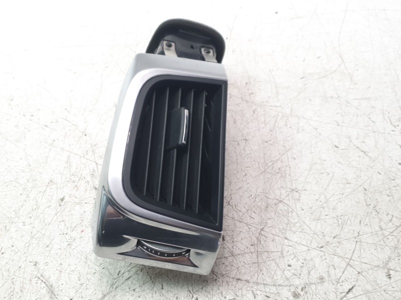 Recambio de rejilla aireadora para jaguar e-pace 2.0 diesel cat referencia OEM IAM J9C3018B09A  