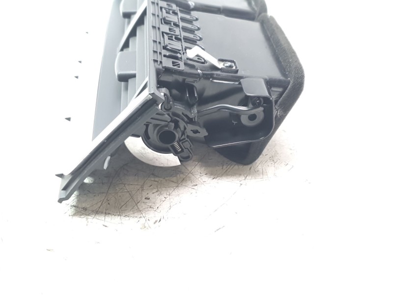 Recambio de rejilla aireadora para jaguar e-pace 2.0 diesel cat referencia OEM IAM J9C3014L21AD  