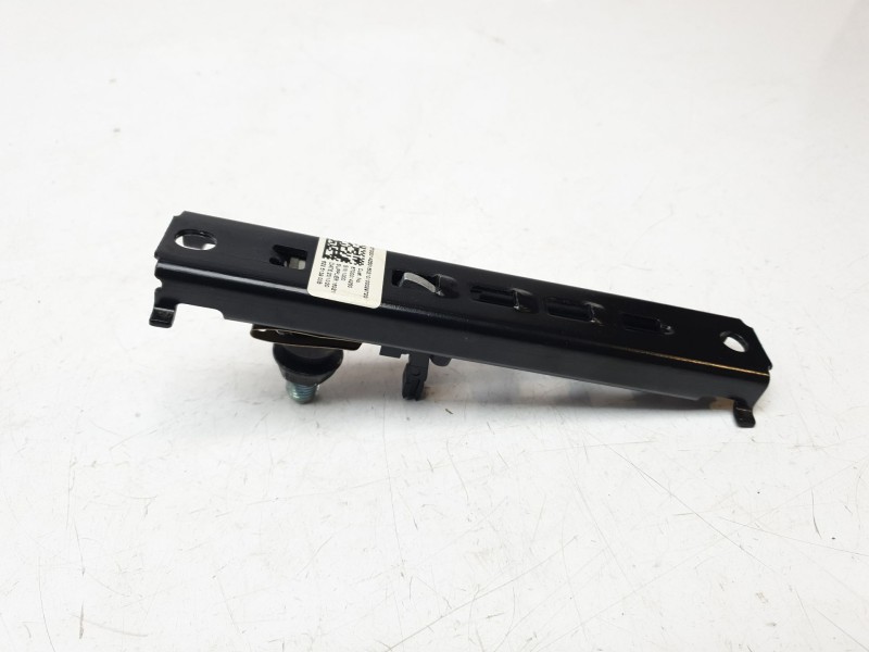 Recambio de cinturon seguridad delantero izquierdo para maserati ghibli iii (m157) 3.0 referencia OEM IAM 670001425  