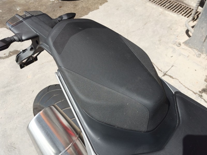 Recambio de asiento para ktm duke 790 duke l referencia OEM IAM   