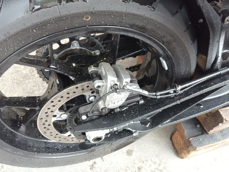 Recambio de pinza de freno trasera derecha para ktm duke 790 duke l referencia OEM IAM   