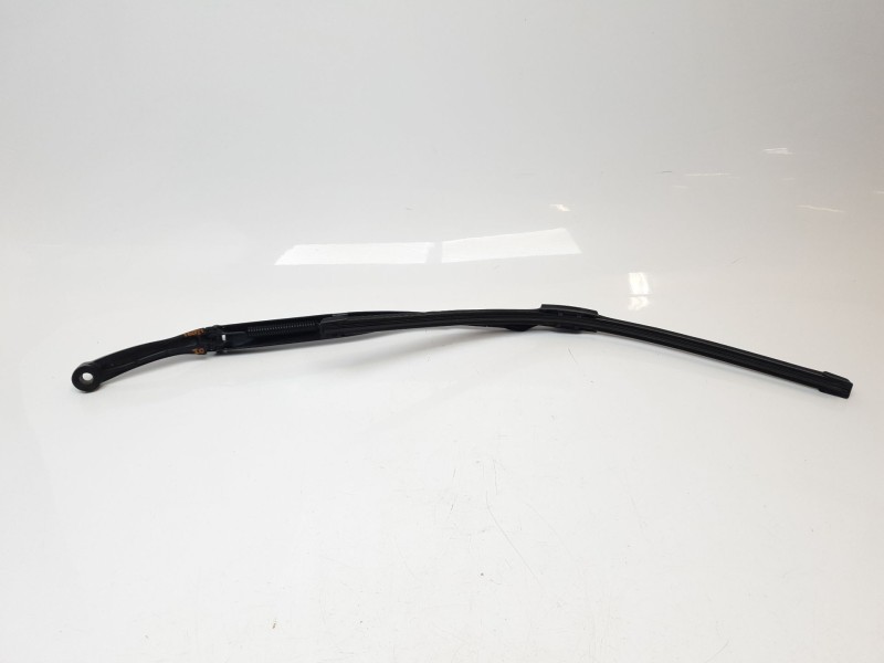 Recambio de brazo limpia delantero izquierdo para maserati ghibli iii (m157) 3.0 referencia OEM IAM 670007562  