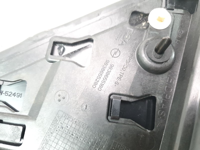 Recambio de moldura para opel astra 5p elegance referencia OEM IAM 9838655180  