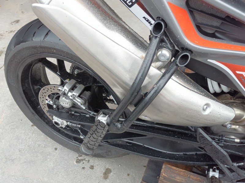 Recambio de estribo lateral para ktm duke 790 duke l referencia OEM IAM   