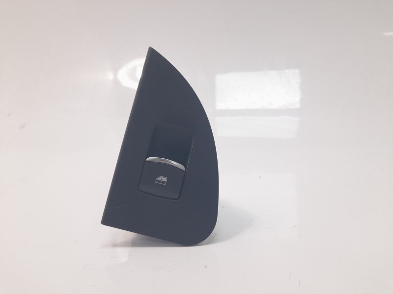 Recambio de mando elevalunas trasero izquierdo para alfa romeo giulia (952) 2.2 jtdm cat referencia OEM IAM 01561169310  