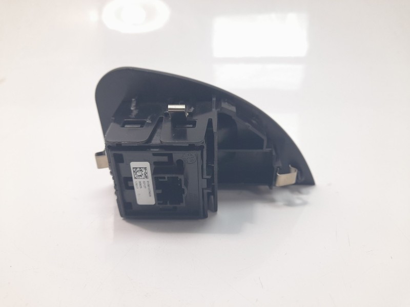 Recambio de mando elevalunas trasero izquierdo para alfa romeo giulia (952) 2.2 jtdm cat referencia OEM IAM 01561169310  