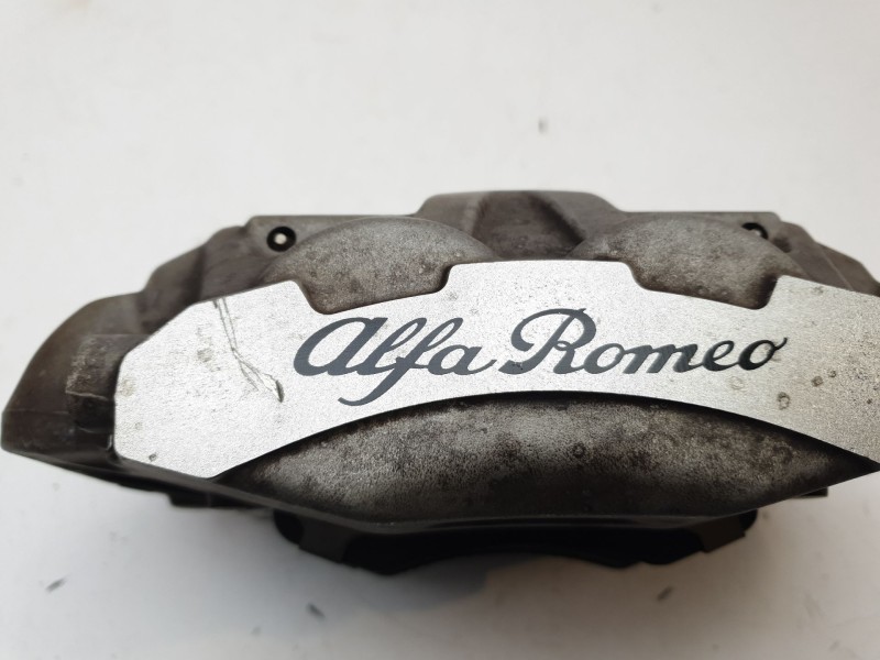 Recambio de pinza de freno delantera derecha para alfa romeo giulia (952) 2.2 jtdm cat referencia OEM IAM   