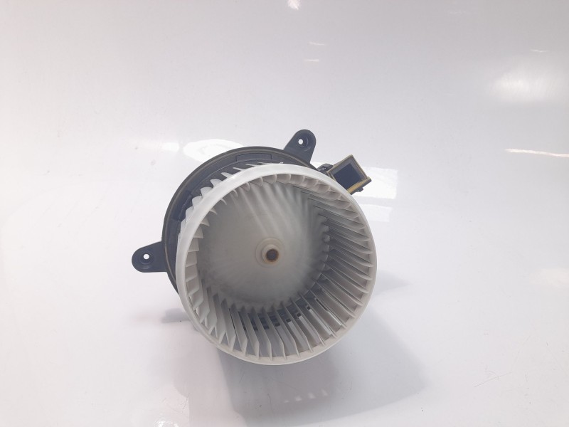 Recambio de ventilador calefaccion para alfa romeo giulia (952) 2.2 jtdm cat referencia OEM IAM 77368011 5W0431100 