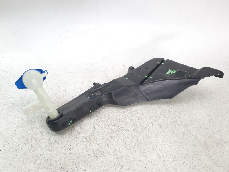 Recambio de deposito limpia para opel astra 5p elegance referencia OEM IAM 9843214980  