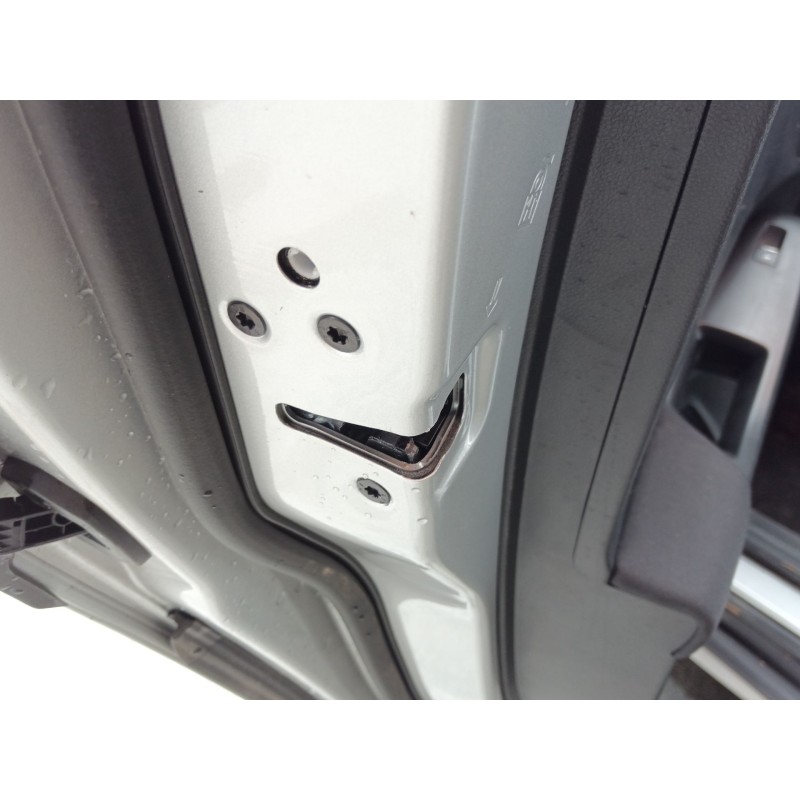 Recambio de cerradura puerta trasera izquierda para ford focus sportbreak focus sportbreak referencia OEM IAM   
