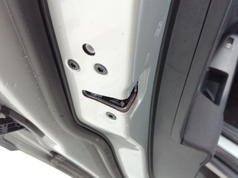 Recambio de cerradura puerta trasera izquierda para ford focus sportbreak focus sportbreak referencia OEM IAM   