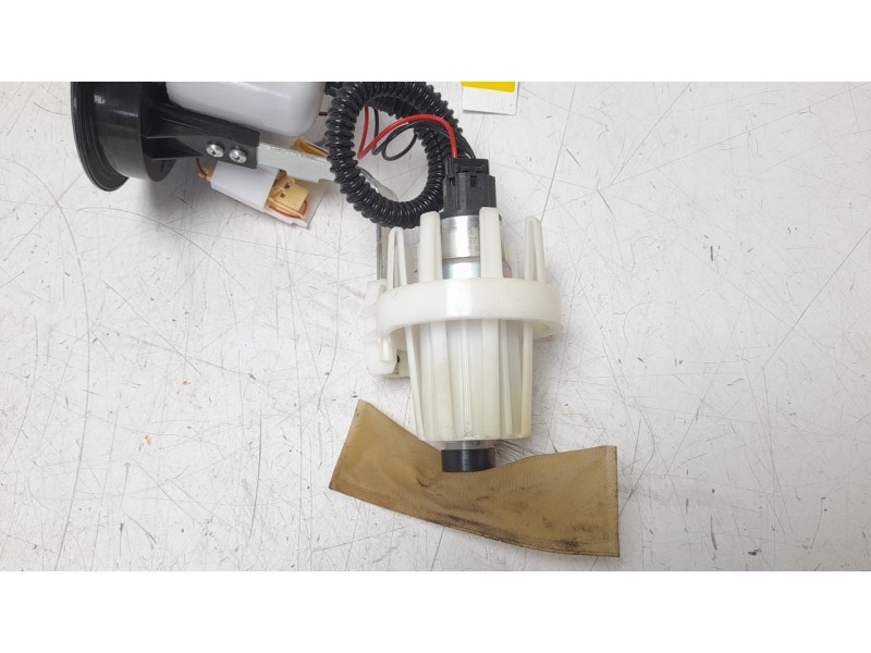 Recambio de bomba combustible para bmw r 1250 r referencia OEM IAM 8393577  