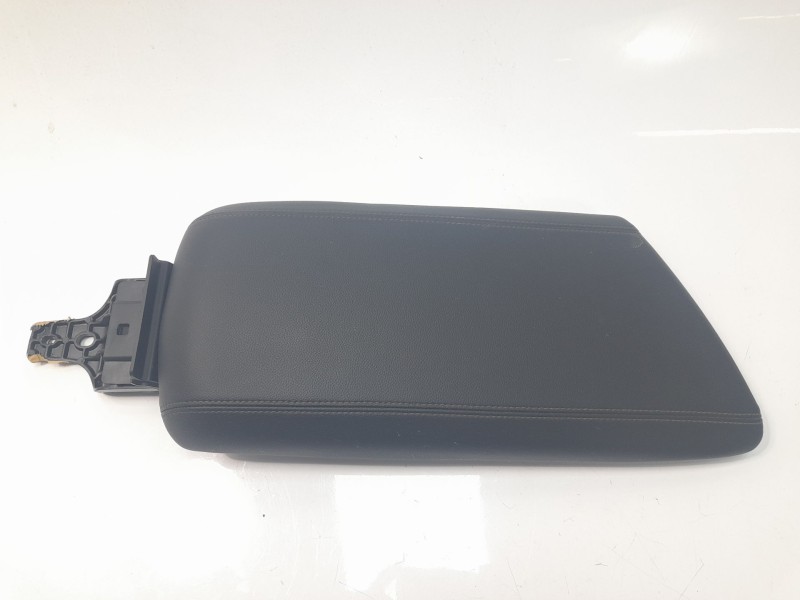 Recambio de apoyabrazos central para alfa romeo giulia (952) 2.2 jtdm cat referencia OEM IAM 156132366  