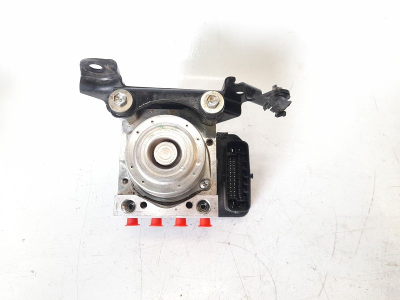 Recambio de abs para toyota hilux vii 2.4 d referencia OEM IAM 8954171780  