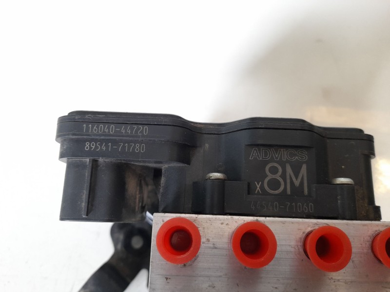 Recambio de abs para toyota hilux vii 2.4 d referencia OEM IAM 8954171780  