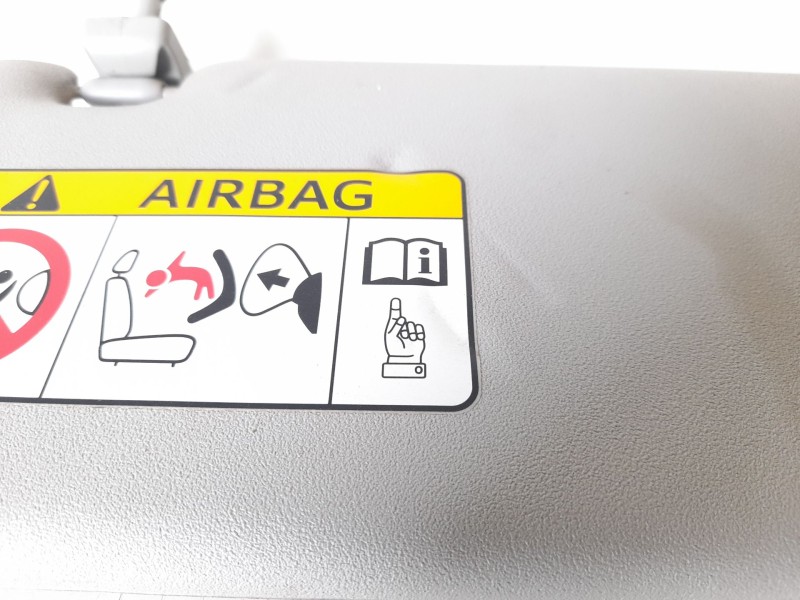 Recambio de parasol derecho para toyota hilux vii 2.4 d referencia OEM IAM 743100KF10B0  