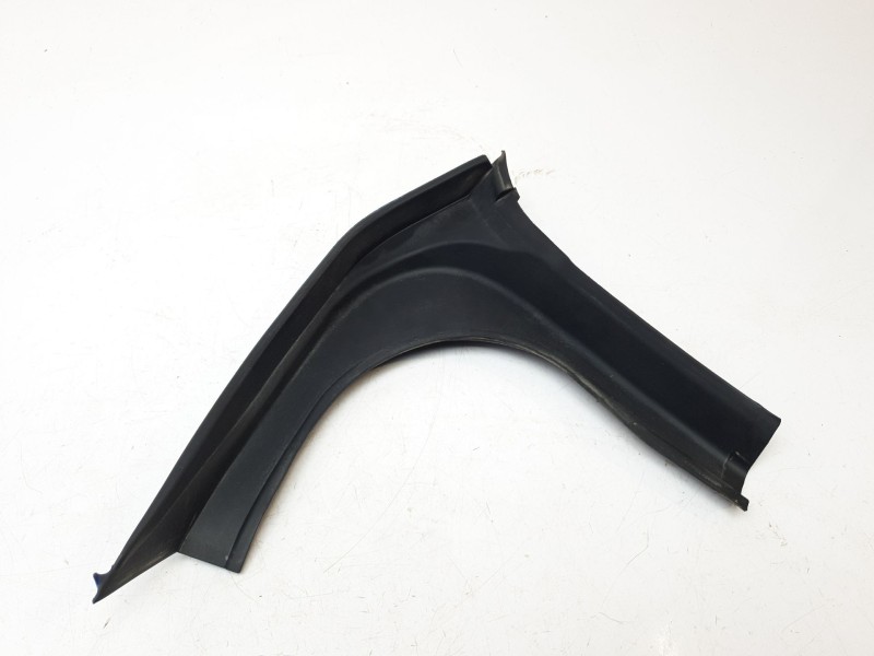 Recambio de moldura para maserati ghibli iii (m157) 3.0 referencia OEM IAM 670036881  
