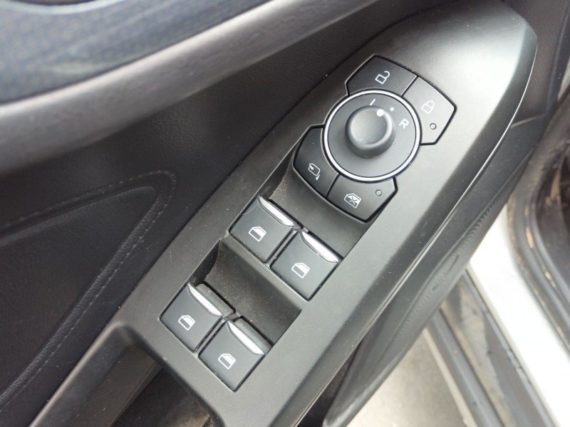 Recambio de mando elevalunas delantero izquierdo para ford focus sportbreak focus sportbreak referencia OEM IAM   