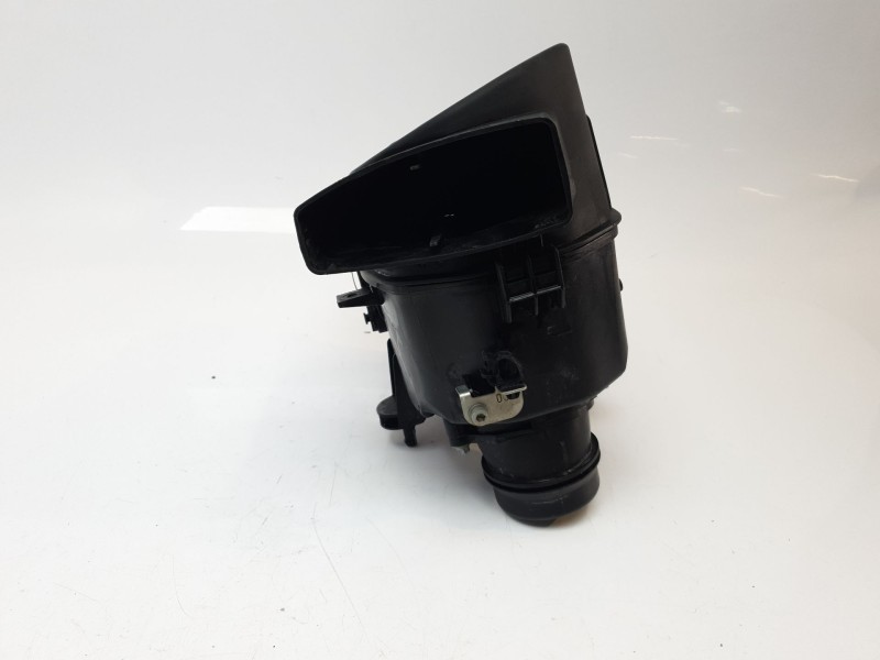 Recambio de caja filtro aire para maserati ghibli iii (m157) 3.0 referencia OEM IAM 670038725  