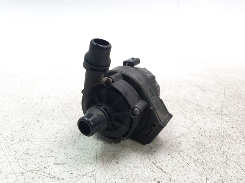 Recambio de bomba agua para mini countryman (f60) cooper s e all4 referencia OEM IAM 867988202  